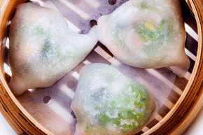 Snow Peas & Seafood Dumpling